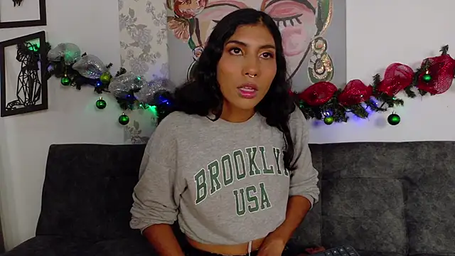 Snapshot of taty_miller chatting on 12/01/25, 08:32 taty miller online show from 12/01/25, 08:32