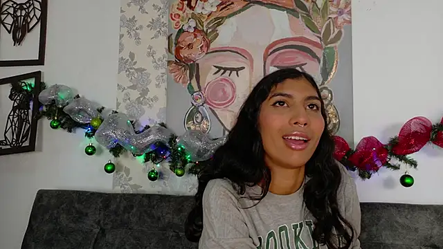 Snapshot of taty_miller chatting on 12/16/25, 07:07 taty miller online show from 12/16/25, 07:07