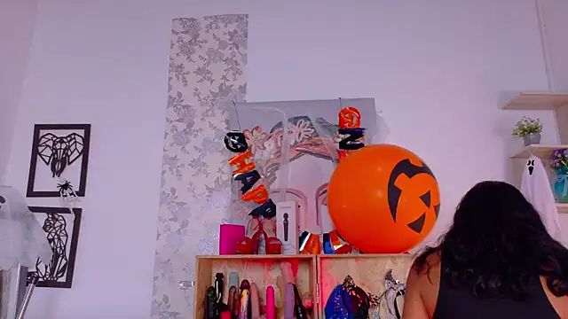 Snapshot of taty_miller chatting on 11/01/25, 08:36 taty miller online show from 11/01/25, 08:36