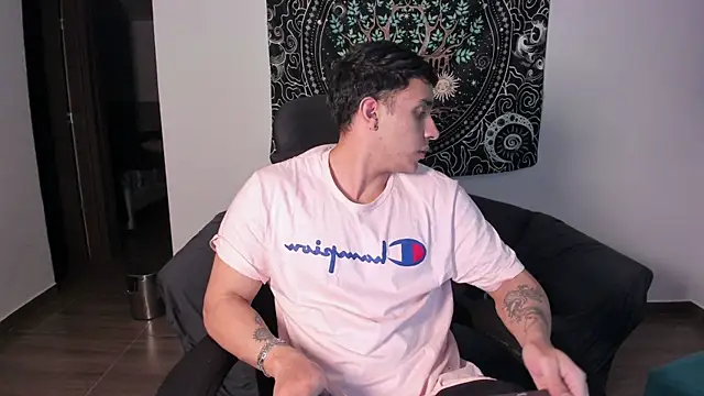Snapshot of JayMarcos_ chatting on 02/18/25, 04:37 JayMarcos online show from 02/18/25, 04:37