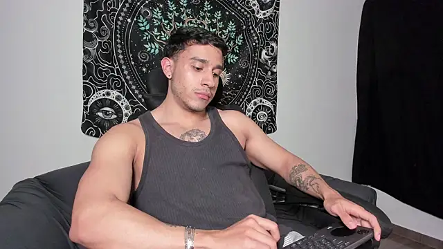 Snapshot of JayMarcos_ chatting on 03/10/25, 05:43 JayMarcos online show from 03/10/25, 05:43