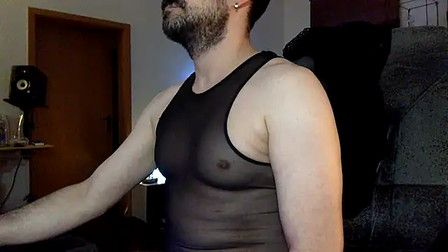 tomz0819 online show from 03/23/26, 10:09