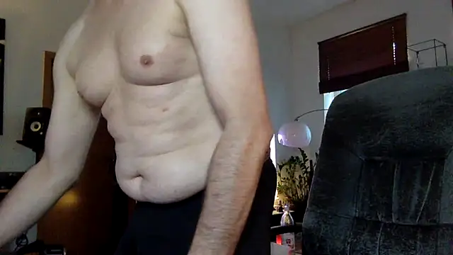 tomz0819 online show from 09/27/25, 12:33