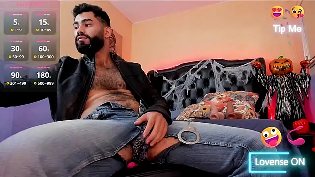 MattewRey online show from 10/31/25, 12:46