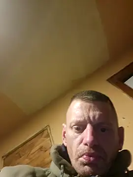 Snapshot of BigDDave6979 chatting on 02/17/25, 02:28 BigDDave6979 online show from 02/17/25, 02:28