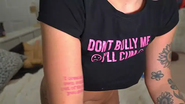 emmagray001 online show from 10/07/25, 12:06