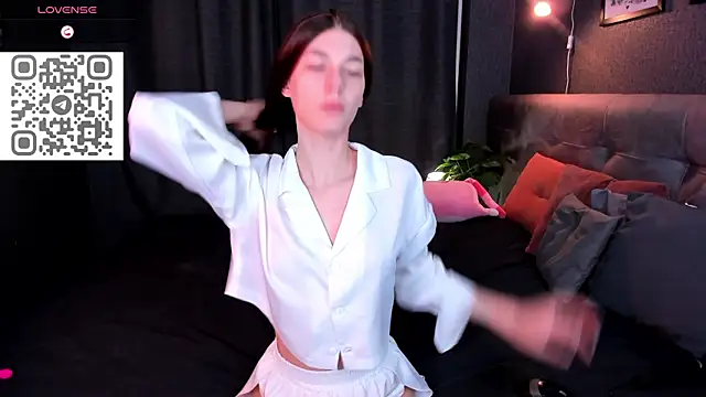 Snapshot of toooyour chatting on 11/13/25, 12:03 toooyour online show from 11/13/25, 12:03