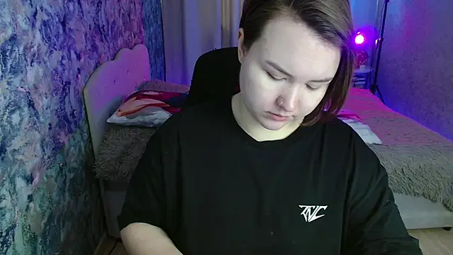 Snapshot of Jenny_Fox chatting on 02/17/26, 04:10 Jenny Fox online show from 02/17/26, 04:10