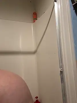 lairarose online show from 11/02/25, 10:04