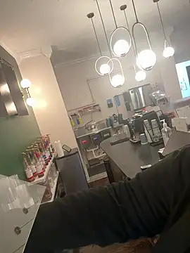 lairarose online show from 10/30/25, 02:04