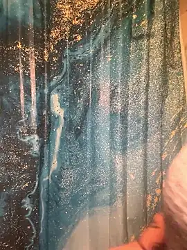 lairarose online show from 10/29/25, 01:15