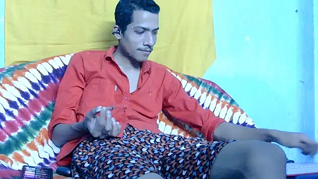 Snapshot of Alex_Suman25 chatting on 04/15/26, 12:10 Alex Suman25 online show from 04/15/26, 12:10