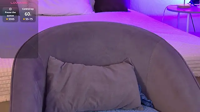 MiaBecky online show from 03/23/25, 05:21