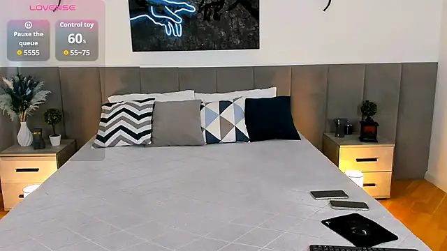 MiaBecky online show from 09/18/25, 05:21