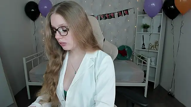 Polly  Cutie online show from 11/04/25, 05:33