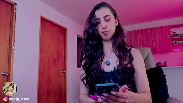 Snapshot of Lilith_malum chatting on 10/06/25, 07:58 Lilith malum online show from 10/06/25, 07:58