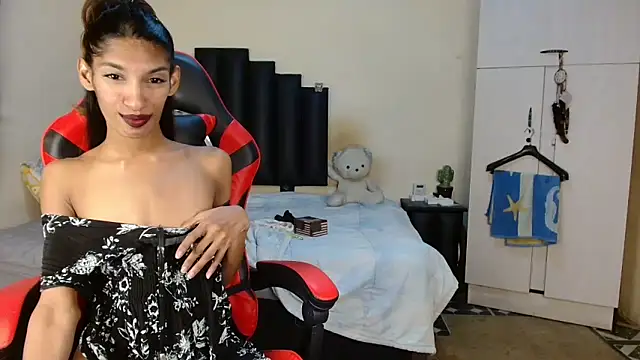 Silkylicious online show from 04/25/26, 09:56