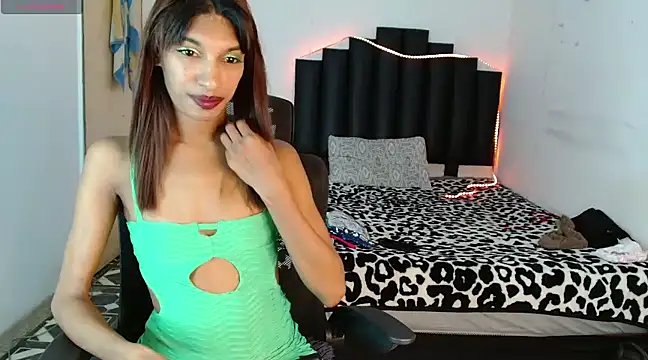 Silkylicious online show from 03/11/25, 01:59