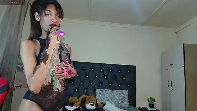 Silkylicious online show from 10/21/25, 04:17