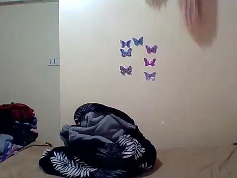 Snapshot of Zara_Twilight chatting on 03/14/25, 07:01 Zara Twilight online show from 03/14/25, 07:01