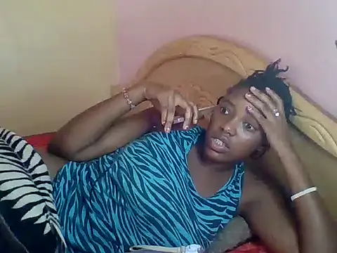 Snapshot of Zara_Twilight chatting on 12/18/24, 08:53 Zara Twilight online show from 12/18/24, 08:53