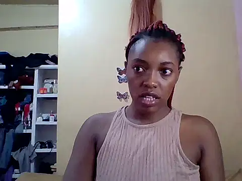 Zara Twilight online show from 12/17/25, 12:54