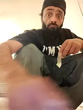 C8L3U online show from 01/18/25, 04:04