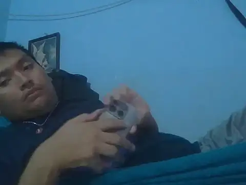 Snapshot of daniel4444Cu chatting on 04/28/26, 05:39 daniel4444Cu online show from 04/28/26, 05:39
