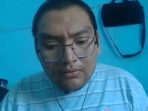 Snapshot of daniel4444Cu chatting on 05/13/26, 03:30 daniel4444Cu online show from 05/13/26, 03:30