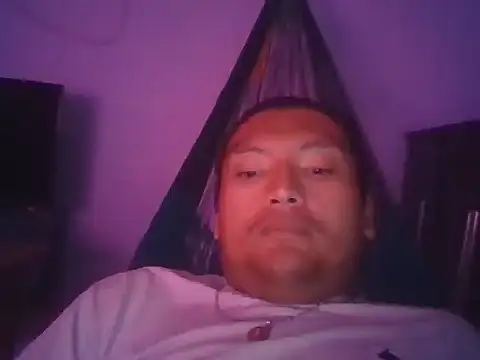 Snapshot of daniel4444Cu chatting on 05/21/26, 07:44 daniel4444Cu online show from 05/21/26, 07:44