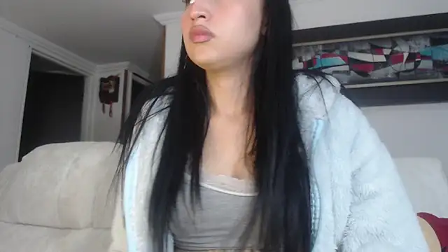 Snapshot of Nicolette_ks_ chatting on 03/15/25, 04:13 Nicolette ks online show from 03/15/25, 04:13