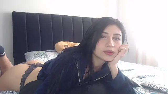Snapshot of Nicolette_ks_ chatting on 01/23/25, 02:39 Nicolette ks online show from 01/23/25, 02:39