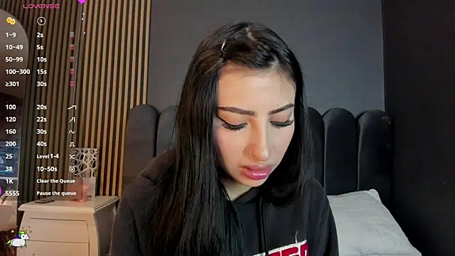 Nicolette ks  online show from 03/20/26, 04:24