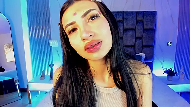 Nicolette ks  online show from 07/03/26, 07:37