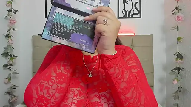 LinaBrowm online show from 04/15/26, 03:38