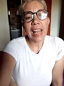 Snapshot of luz_bella chatting on 01/12/25, 11:07 luz bella online show from 01/12/25, 11:07