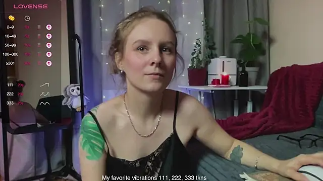Hot Thumbelina online show from 11/22/25, 02:27