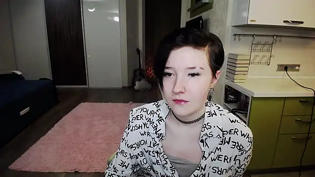 Snapshot of Kira_Bakker chatting on 02/03/25, 03:42 Kira Bakker online show from 02/03/25, 03:42