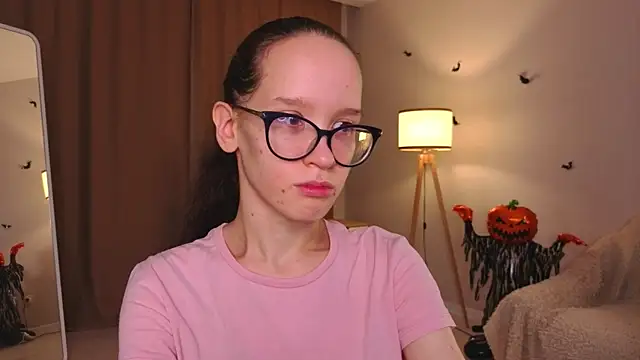 BettyBrowni online show from 11/30/25, 04:08