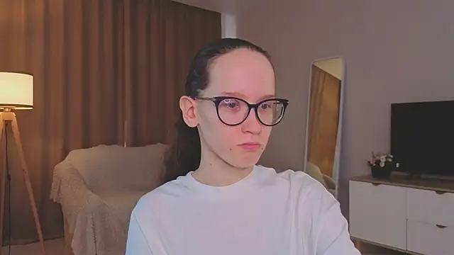 Snapshot of BettyBrowni chatting on 06/06/26, 04:12 BettyBrowni online show from 06/06/26, 04:12