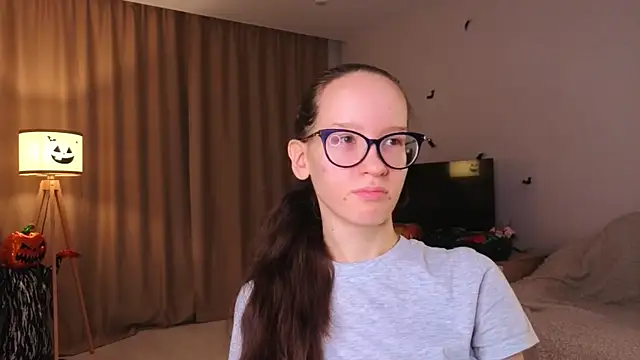 BettyBrowni online show from 11/16/25, 04:12