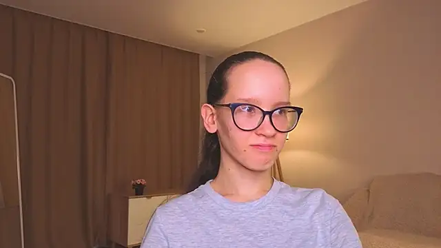 BettyBrowni online show from 12/13/25, 08:04