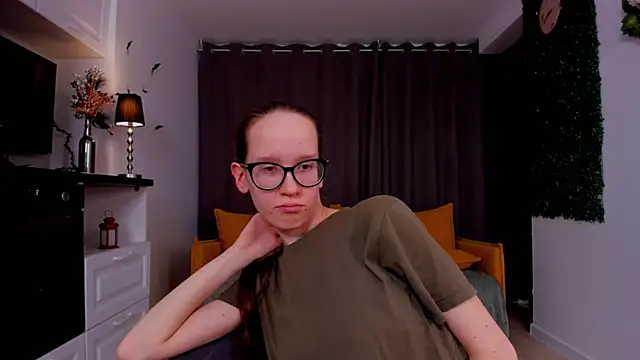 Snapshot of BettyBrowni chatting on 03/07/25, 01:20 BettyBrowni online show from 03/07/25, 01:20