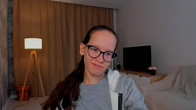Snapshot of BettyBrowni chatting on 09/14/25, 04:18 BettyBrowni online show from 09/14/25, 04:18