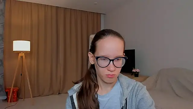 Snapshot of BettyBrowni chatting on 09/10/25, 04:06 BettyBrowni online show from 09/10/25, 04:06