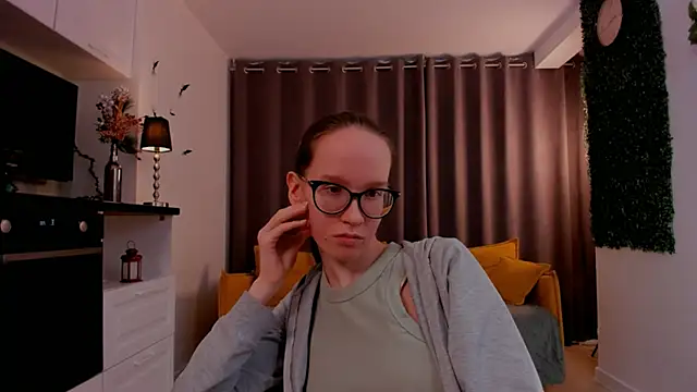 Snapshot of BettyBrowni chatting on 03/02/25, 07:19 BettyBrowni online show from 03/02/25, 07:19