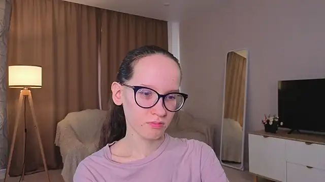 Snapshot of BettyBrowni chatting on 06/04/26, 04:11 BettyBrowni online show from 06/04/26, 04:11