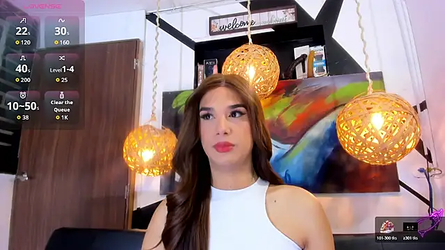 victoria aleia  online show from 11/12/25, 10:57