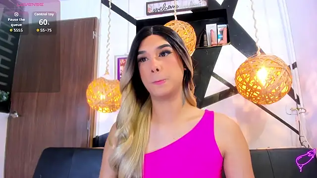 victoria aleia  online show from 12/18/25, 10:02