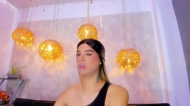victoria aleia  online show from 03/15/25, 07:48